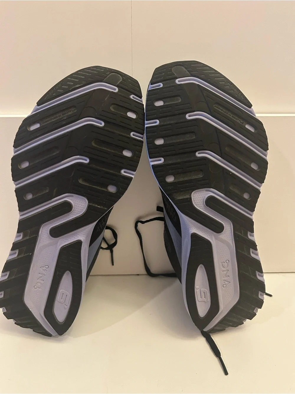 Brooks Launch GTS 9, Woman’s Sz 10.5